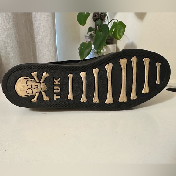 T.U.K. Black Suede D-Ring Sneaker US Men 11 US Women 13 - Picture 10 of 15